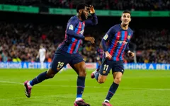 Đánh bại Real Madrid trong trận Siêu kinh điển, Barca củng cố ngôi đầu La Liga