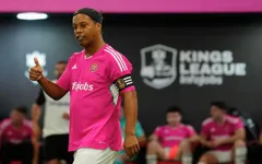 Bất ngờ với mức thu nhập của Ronaldinho ở bến đỗ mới