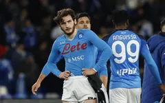 Napoli bất ngờ thất bại trước Lazio trên sân nhà, đứt mạch 25 trận bất bại