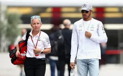 Angela Cullen - người phụ nữ đứng sau thành công của Lewis Hamilton