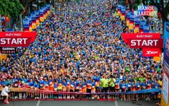 Hơn 12.000 người tham dự Giải Marathon Quốc tế Di Sản Hà Nội 2023
