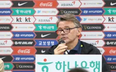 HLV Philippe Troussier: “Đội tuyển Việt Nam xứng đáng có 1-2 bàn thắng vào lưới Hàn Quốc”