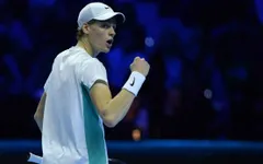 Jannik Sinner khởi đầu thuận lợi tại ATP Finals