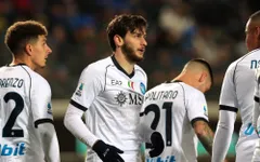 Napoli giành chiến thắng trong ngày trở lại của HLV Walter Mazzarri