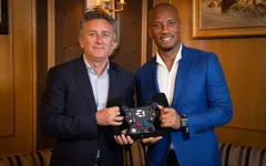 Didier Drogba sở hữu một đội đua dùng năng lượng điện