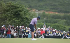 Khoảnh khắc ấn tượng của những huyền thoại trên sân golf