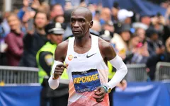Huyền thoại Kipchoge gây thất vọng tại Boston Marathon 2023