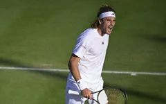Stefanos Tsitsipas giành chiến thắng kịch tính trước Dominic Thiem