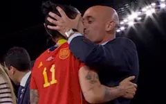 Chủ tịch LĐBĐ Tây Ban Nha bị điều tra tội "Tấn công tình dục"