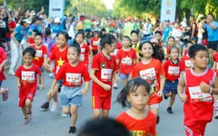 Family Running Together 2023 – "Trung Thu này là của các con"