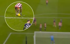 Trọng tài Ngoại hạng Anh lại bị phàn nàn vì quyết định gây tranh cãi