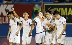 B.Bình Dương nhận cú đúp danh hiệu tháng 12 tại V.League 2023/2024