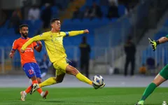 Ronaldo duy trì thói quen ghi bàn trong 22 năm qua