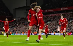 Liverpool ngược dòng thắng đậm Luton Town