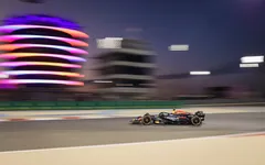 F1 | Red Bull áp đảo ngày chạy thử đầu tiên tại Bahrain