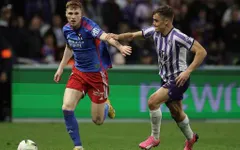 Lyon giành chiến thắng trên sân của Toulouse