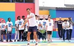 “Vòng quanh thế giới cùng Roger Federer”