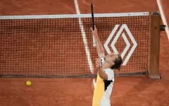 Alexander Zverev nhọc nhằn giành chiến thắng tại vòng 3 Pháp mở rộng 2024
