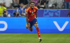 Lamine Yamal phá kỷ lục của Pele