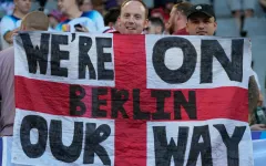 Các siêu thị Anh đóng cửa sớm để cổ vũ đội nhà ở chung kết Euro 2024