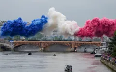 Nước sông Seine vẫn không đạt tiêu chuẩn dù Olympic Paris 2024 đã khai mạc