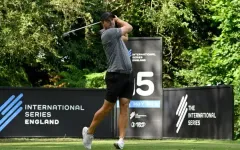 Peter Uihlein dẫn đầu sau vòng 3 giải golf International Series England
