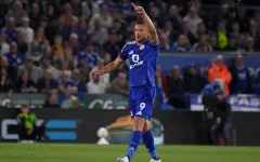 Ngoại hạng Anh: Vardy tỏa sáng, Leicester cầm hòa Tottenham