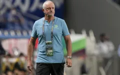 HLV Graham Arnold nguy cơ bị ĐT Australia sa thải