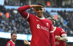 Alexander-Arnold muốn mua lại một đội bóng ở Ligue 1