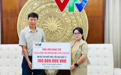 HLV tuyển Việt Nam Kim Sang-sik ủng hộ 100 triệu đồng khắc phục hậu quả bão lũ