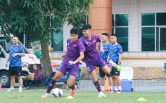 U17 Việt Nam bước vào buổi tập đầu tiên tại Phú Thọ