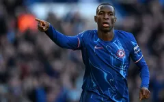 Nicolas Jackson cứu Chelsea và sánh bằng kỷ lục của Fernando Torres!