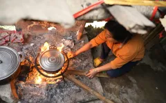 Bữa cơm ngon nâng bước con tới trường