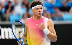 Ben Shelton – Từ lời thách thức khán giả đến phong cách gây tranh cãi tại Australian Open