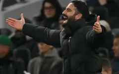 Gary Neville chỉ trích gay gắt chiến thuật của Ruben Amorim trong trận thua Tottenham