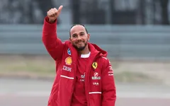 Tay đua huyền thoại tin Ferrari sẽ vô địch F1 năm 2025 cùng Lewis Hamilton
