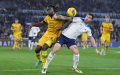 Lazio bị cầm hòa ngay trên sân nhà
