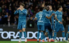 Thắng đậm Empoli, Napoli bám đuổi Inter Milan trong cuộc đua vô địch Serie A