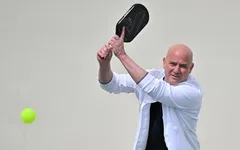 Huyền thoại tennis trở thành VĐV Pickleball chuyên nghiệp ở tuổi 54
