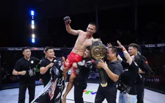Phạm Công Minh lội ngược dòng, hạ gục Zakhar Dmitrychenka đầy cảm xúc