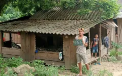 Chung tay cùng Quỹ Tấm lòng Việt nối nhịp cầu nhân ái đến bản Lòm xa xôi