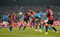 Napoli lần thứ 4 vô địch Serie A, Antonio Conte lập kỳ tích lịch sử