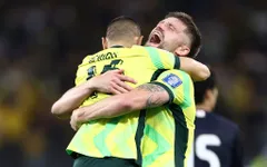 Australia thắng kịch tính Nhật Bản, gần như chắc suất dự World Cup 2026