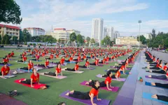 Hàng nghìn hội viên chào mừng Ngày Quốc tế Yoga 2025 tại Thái Nguyên