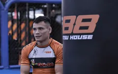 Tài xế xe ôm, nhân viên bưng bê cho đến ngai vàng MMA: Hành trình bền bỉ của võ sĩ Lê Văn Tuần