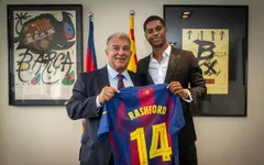 Marcus Rashford mang áo số 14 tại Barcelona