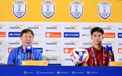 HLV Kim Sang Sik đánh giá cao lối chơi phòng ngự phản công của U23 Philippines