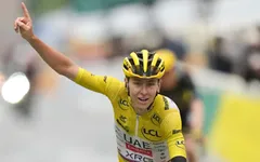Tadej Pogacar lần thứ 4 vô địch Tour de France