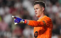 Mâu thuẫn gia tăng giữa Barcelona và đội trưởng Ter Stegen