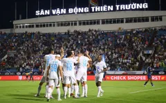 Thép Xanh Nam Định thắng nhọc Svay Rieng trong thế mất người